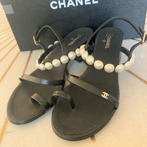 Chanel 21P pearl sandal